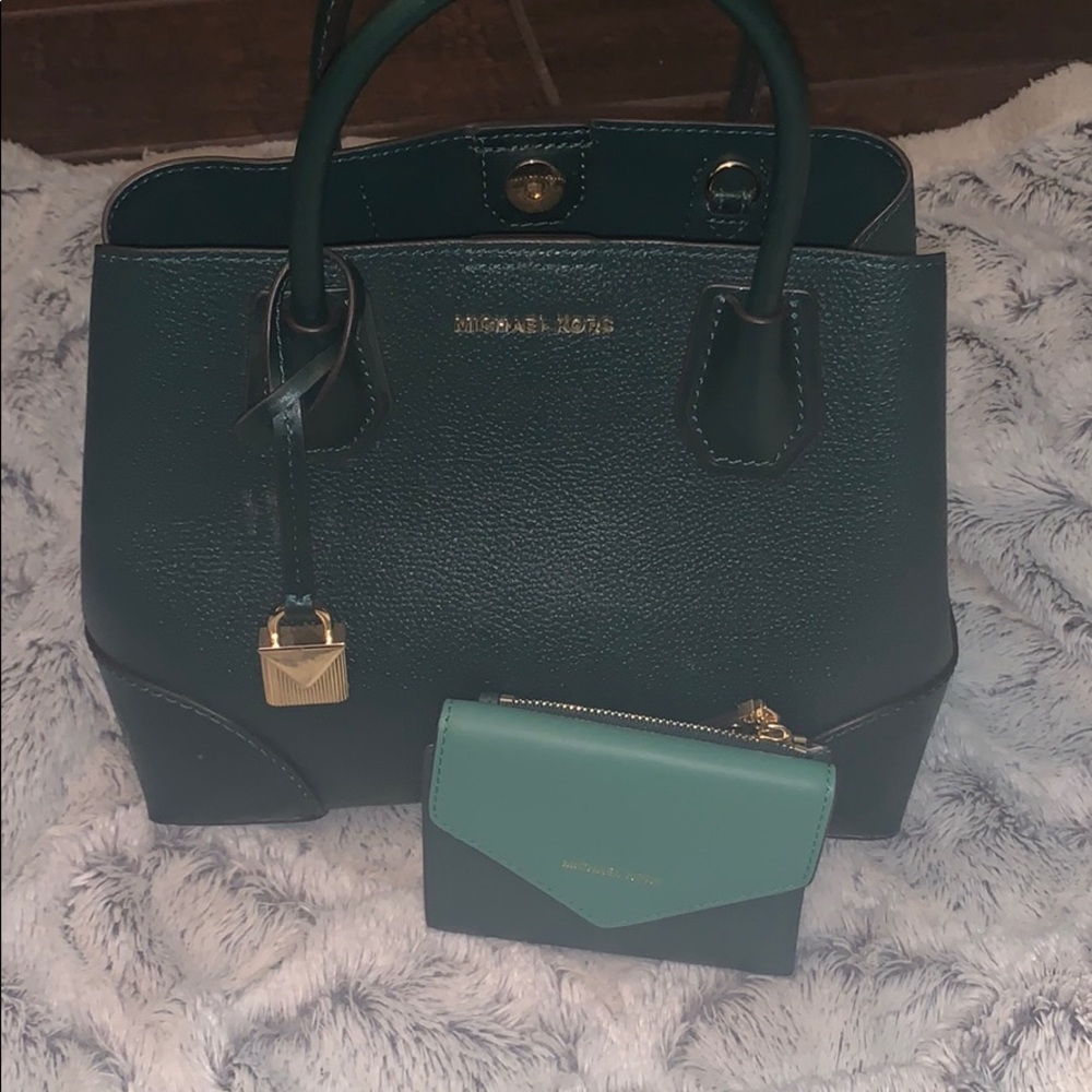 MICHAEL KORS green purse with wallet bundle